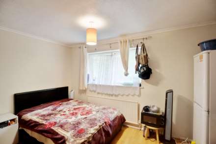 Hogarth Close Beckton, Image 8