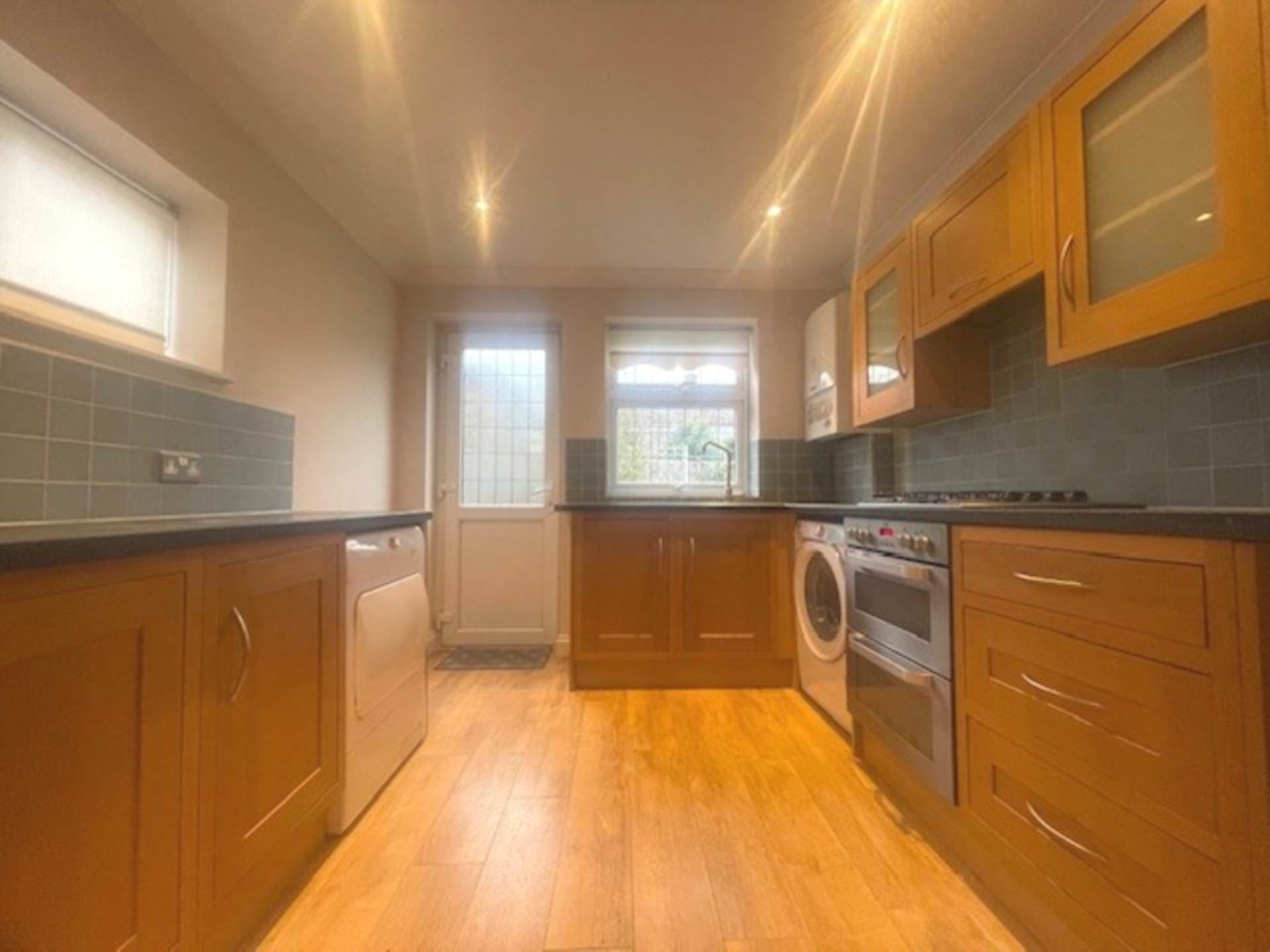 Caernarvon Drive, Ilford, Image 4