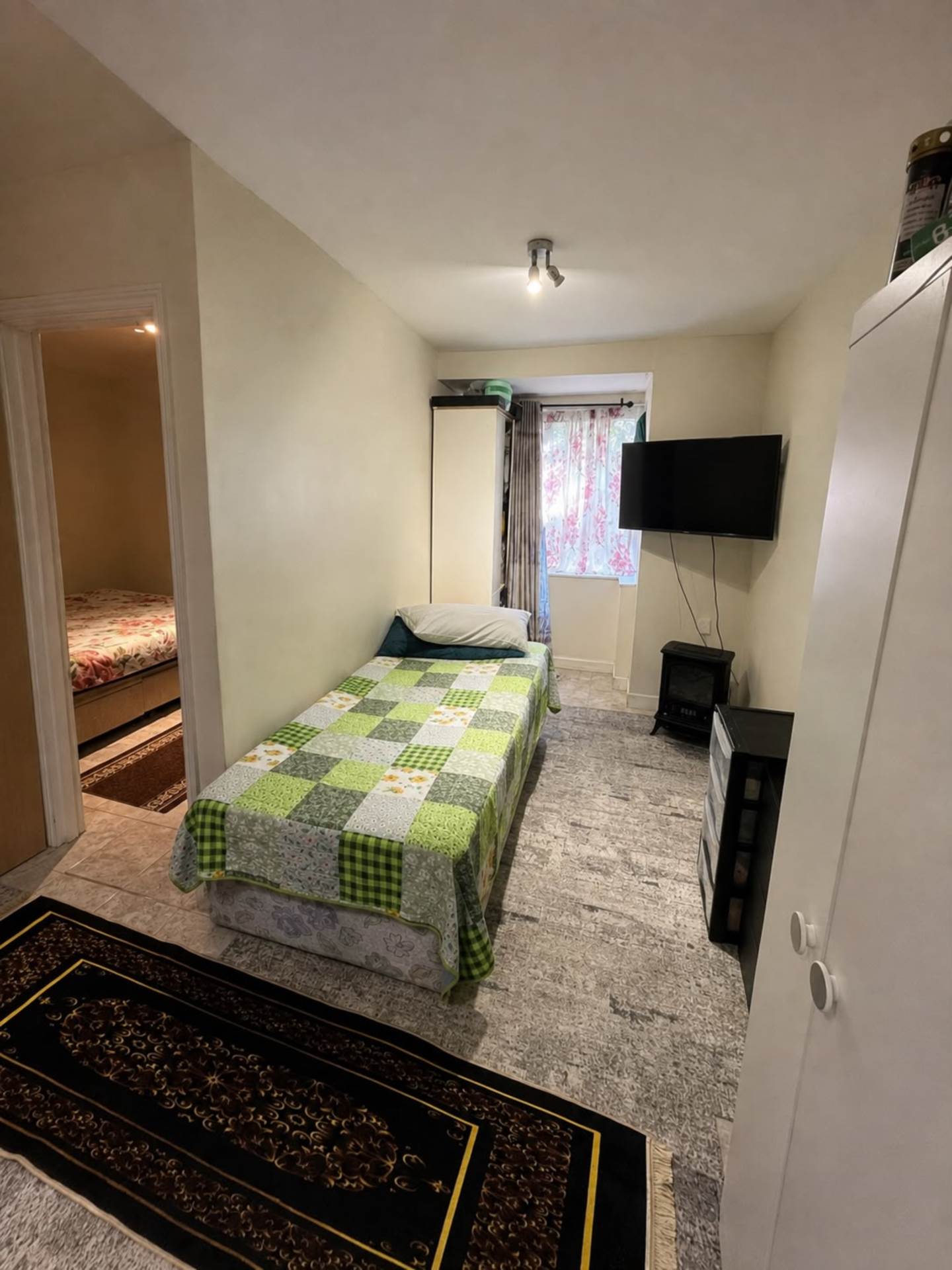 Winchester Close, Beckton, Image 3