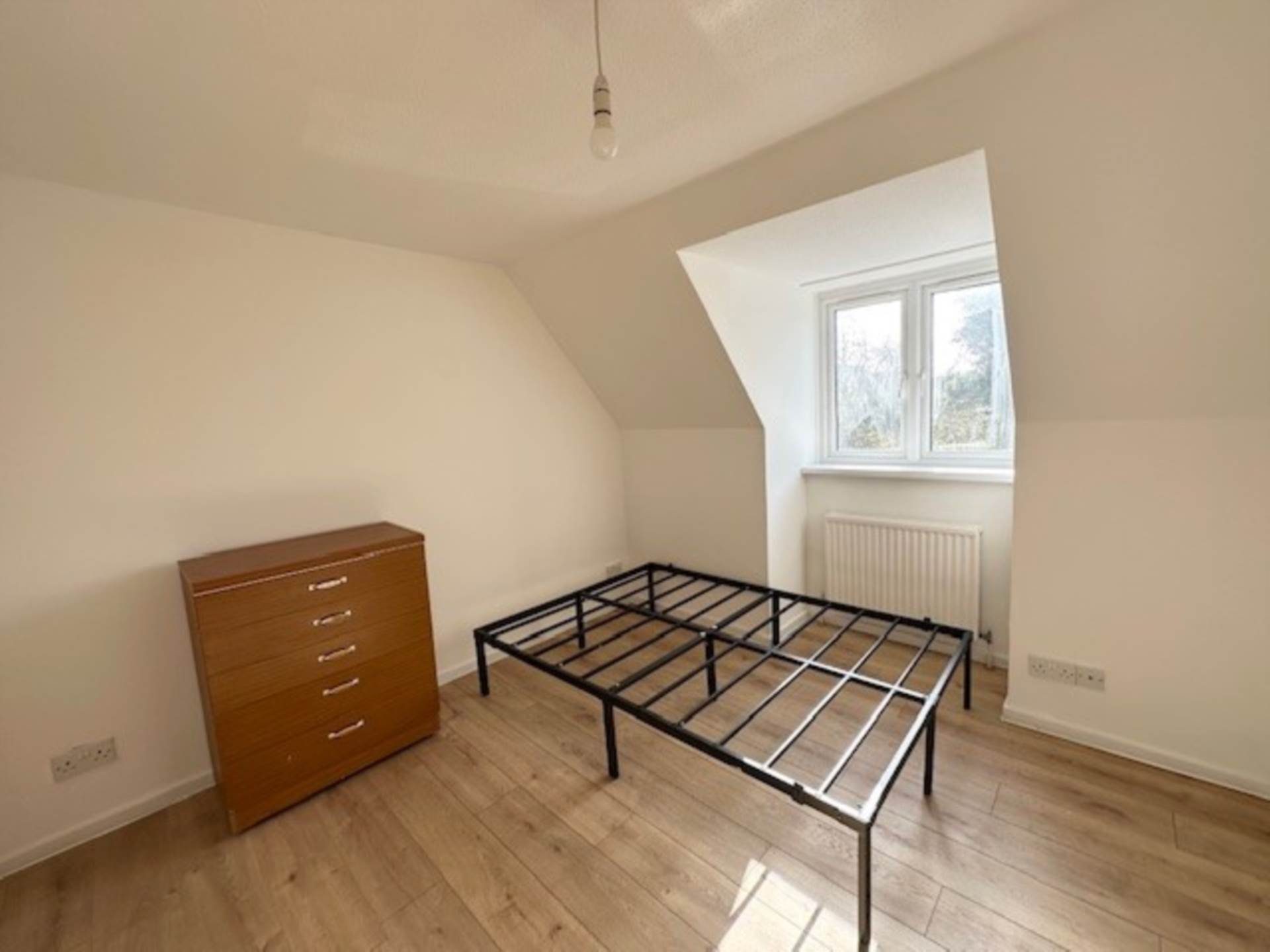 Juniper Lane, Beckton, Image 2