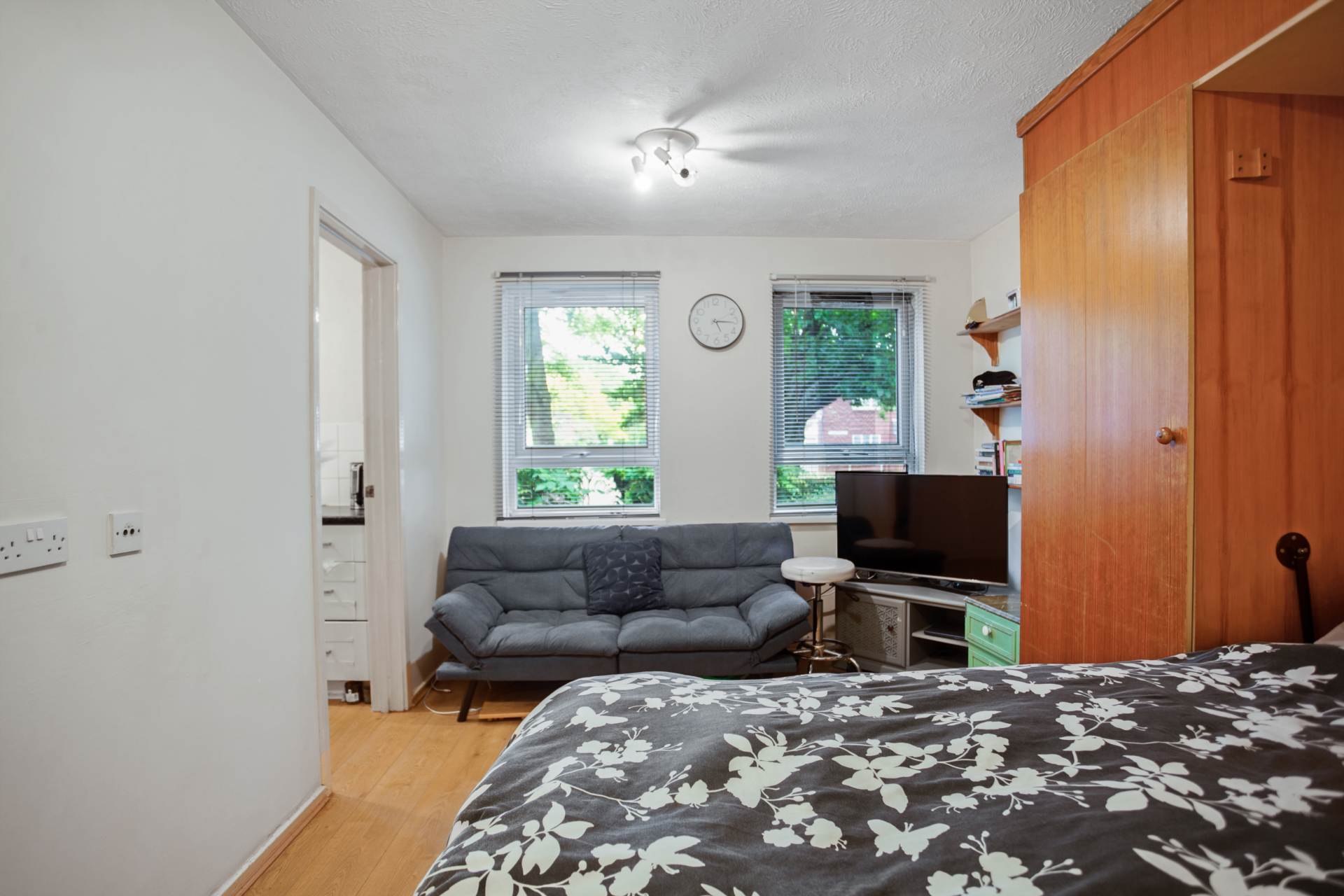 Harper Road, Beckton, Image 2