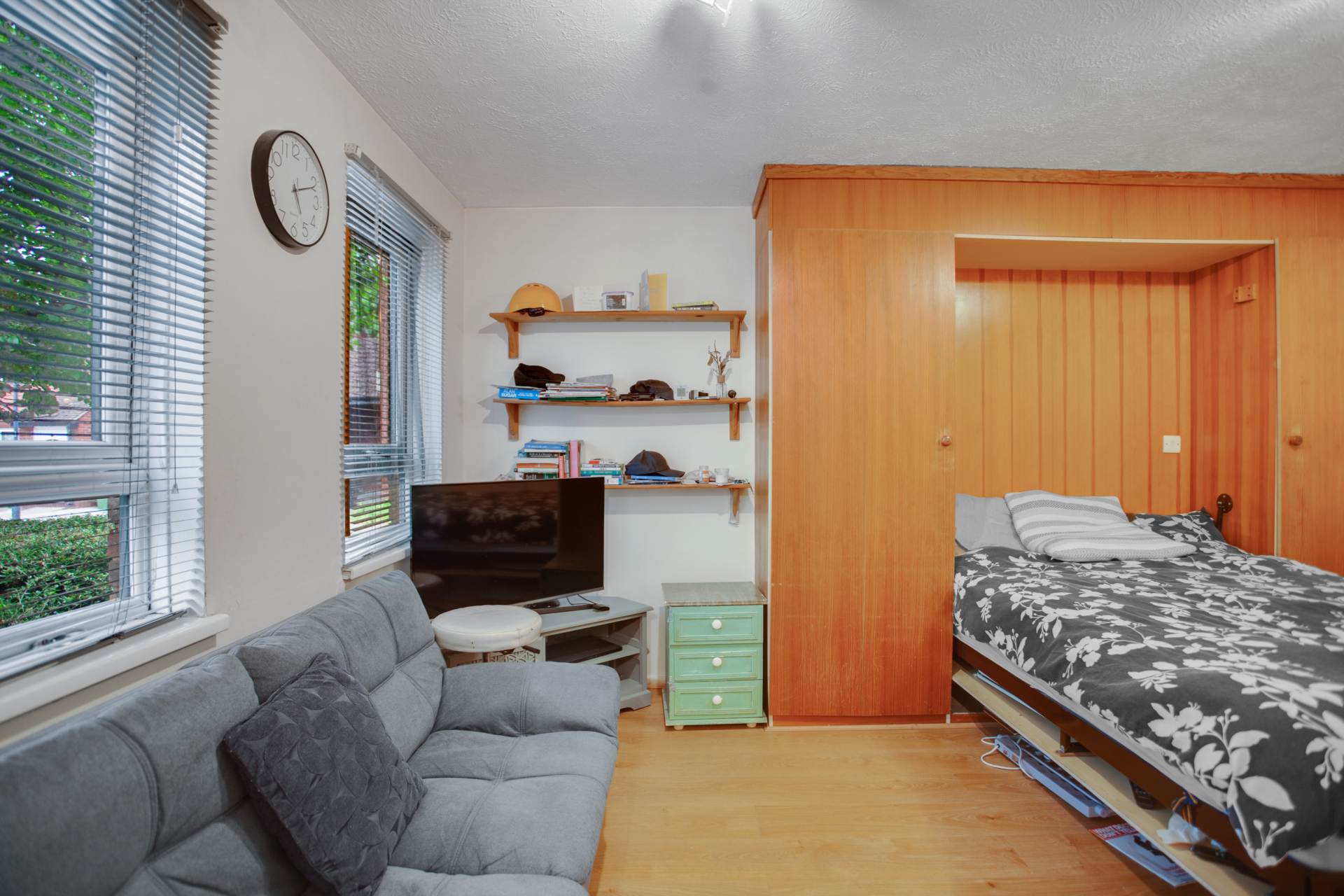 Harper Road, Beckton, Image 3