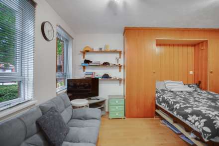 Harper Road, Beckton, Image 3