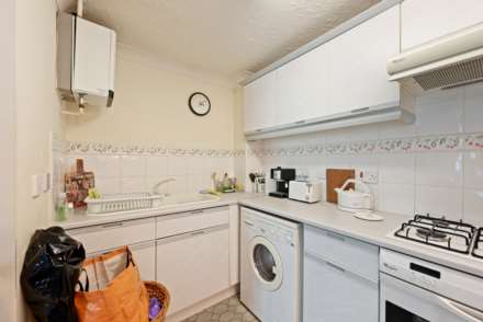 Founders Close, Beckton, Image 3