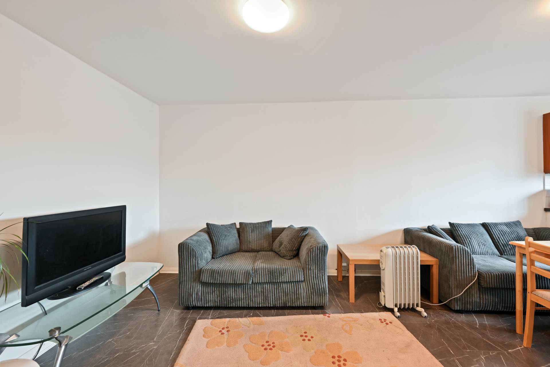 Bracken Close, Beckton, Image 5