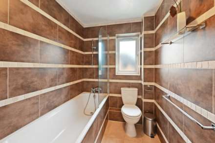 Bracken Close, Beckton, Image 12