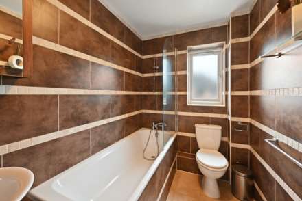 Bracken Close, Beckton, Image 13
