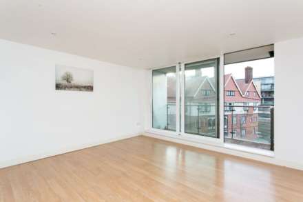 Ebb Court, London, Image 3