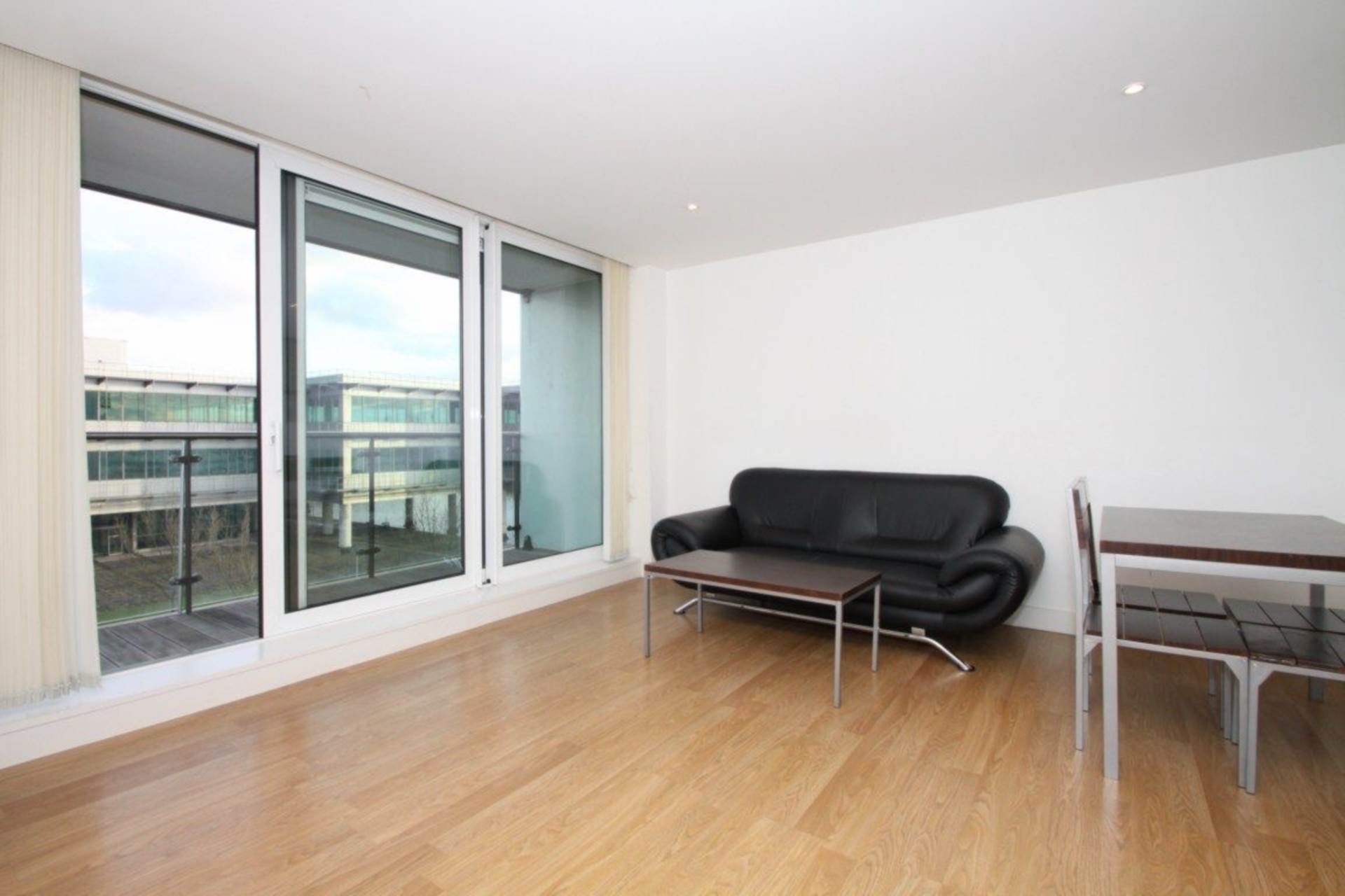Latitude Court, London, Image 3