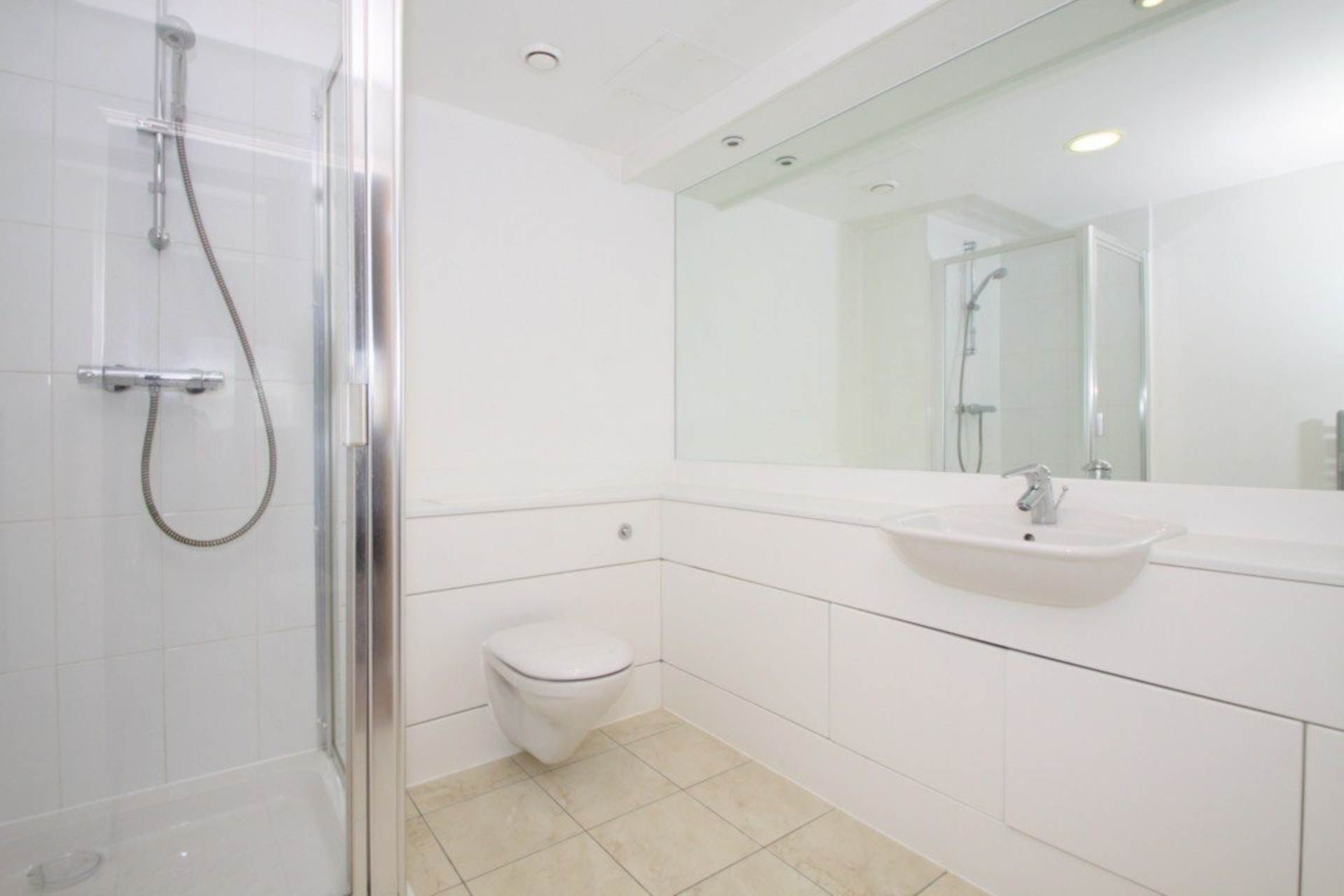 Latitude Court, London, Image 7