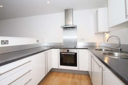 Latitude Court, London, Image 2