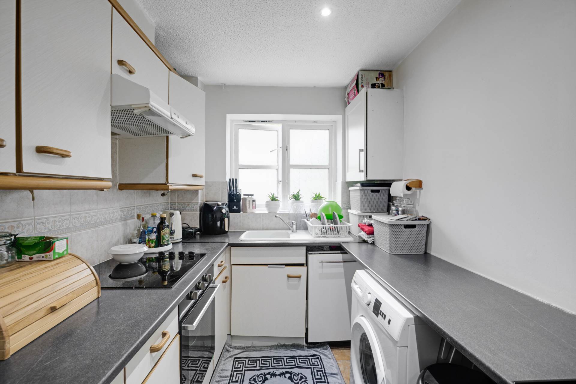 Aaron Hill Road, London, Image 9