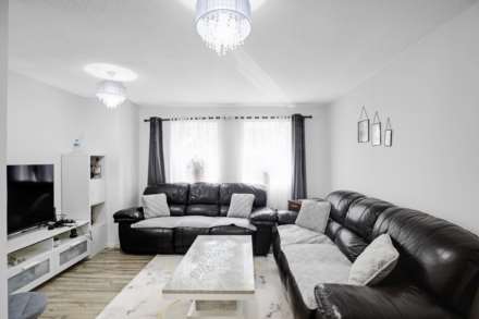 Aaron Hill Road, London, Image 5