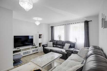 Aaron Hill Road, London, Image 6