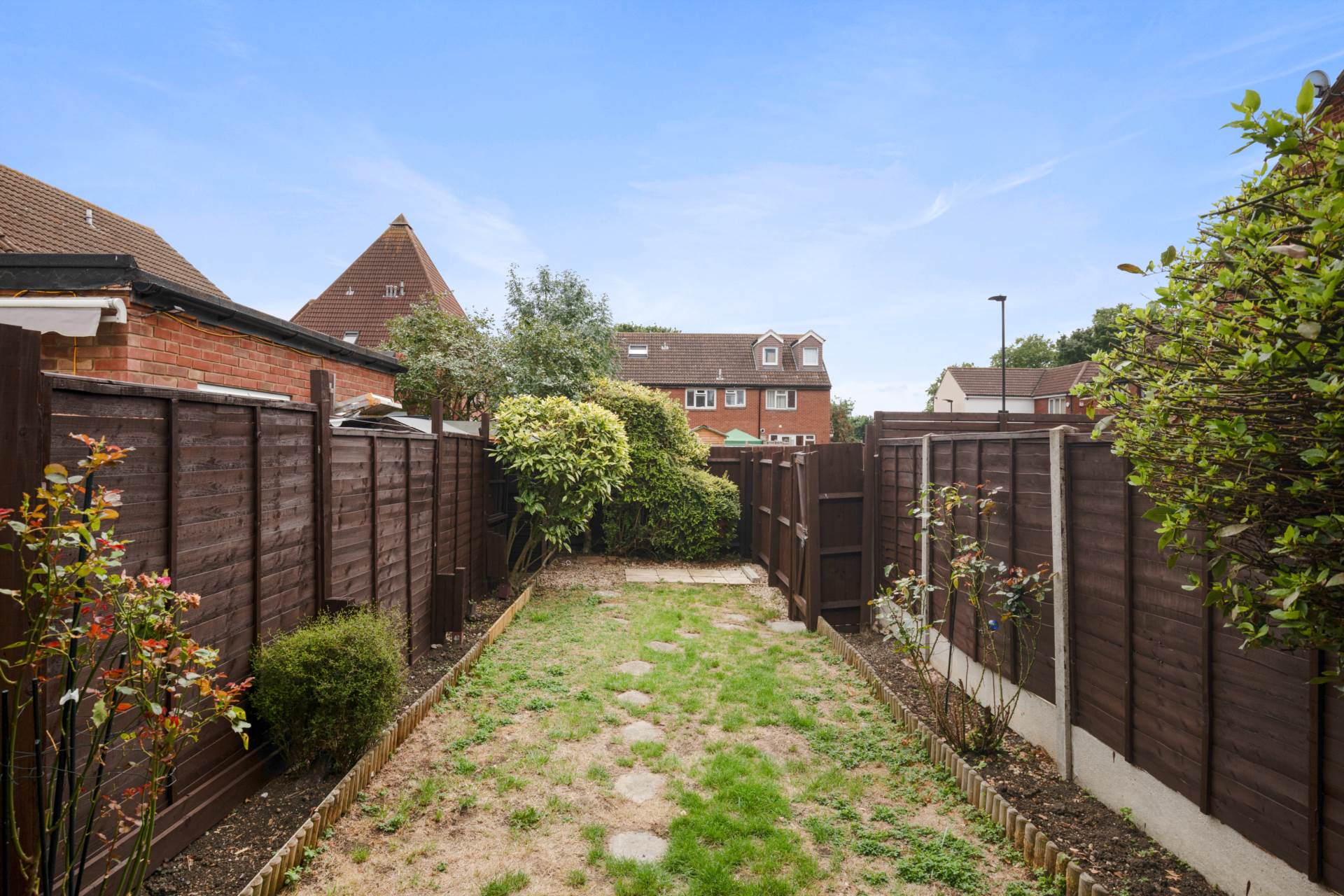 Wakerley Close, London, Image 13