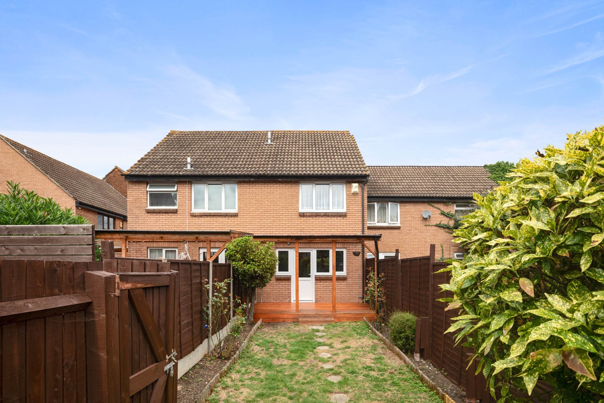 Wakerley Close, London, Image 14