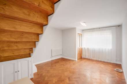 Wakerley Close, London, Image 6