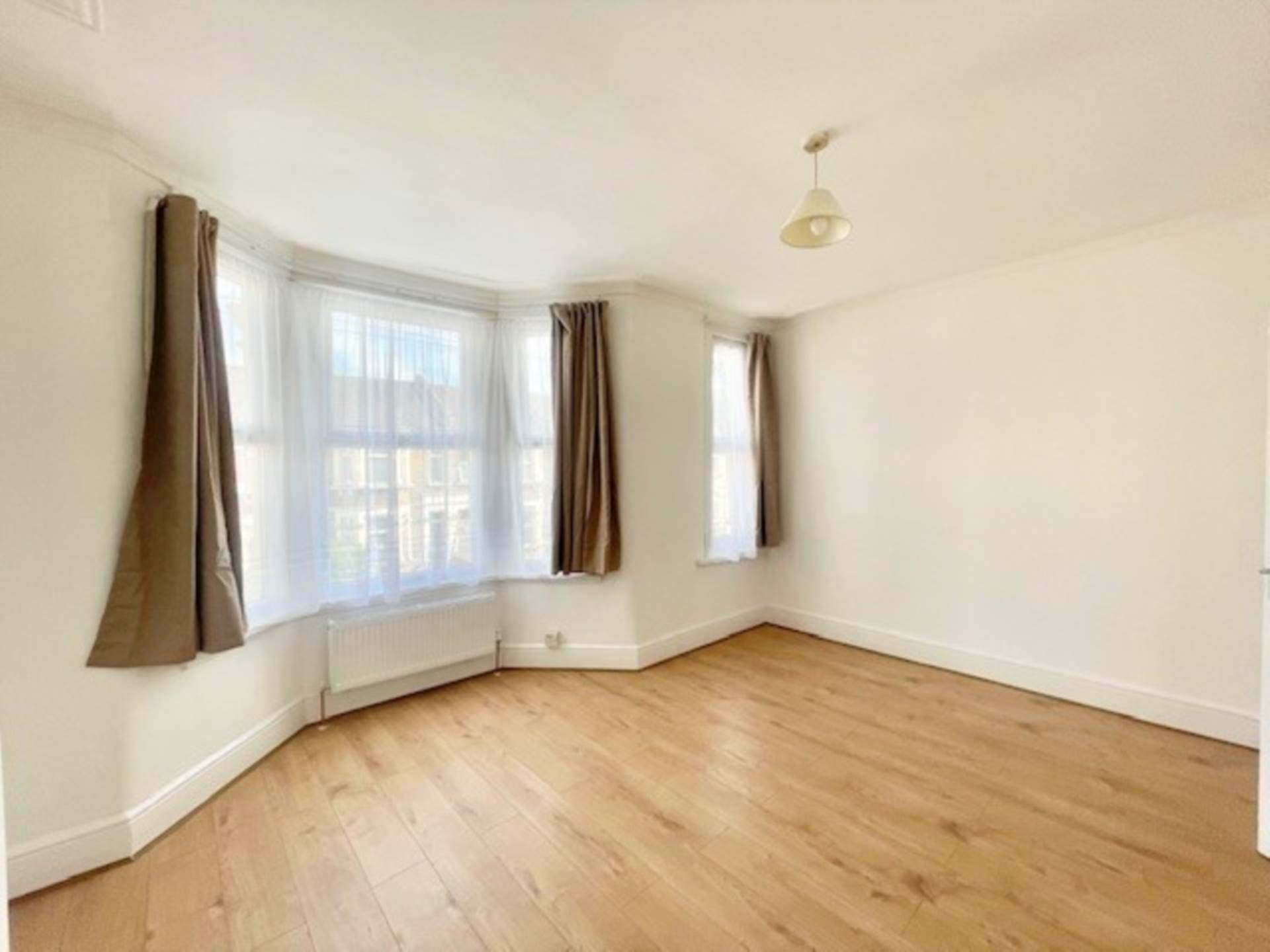 Sibley Grove, London, Image 4