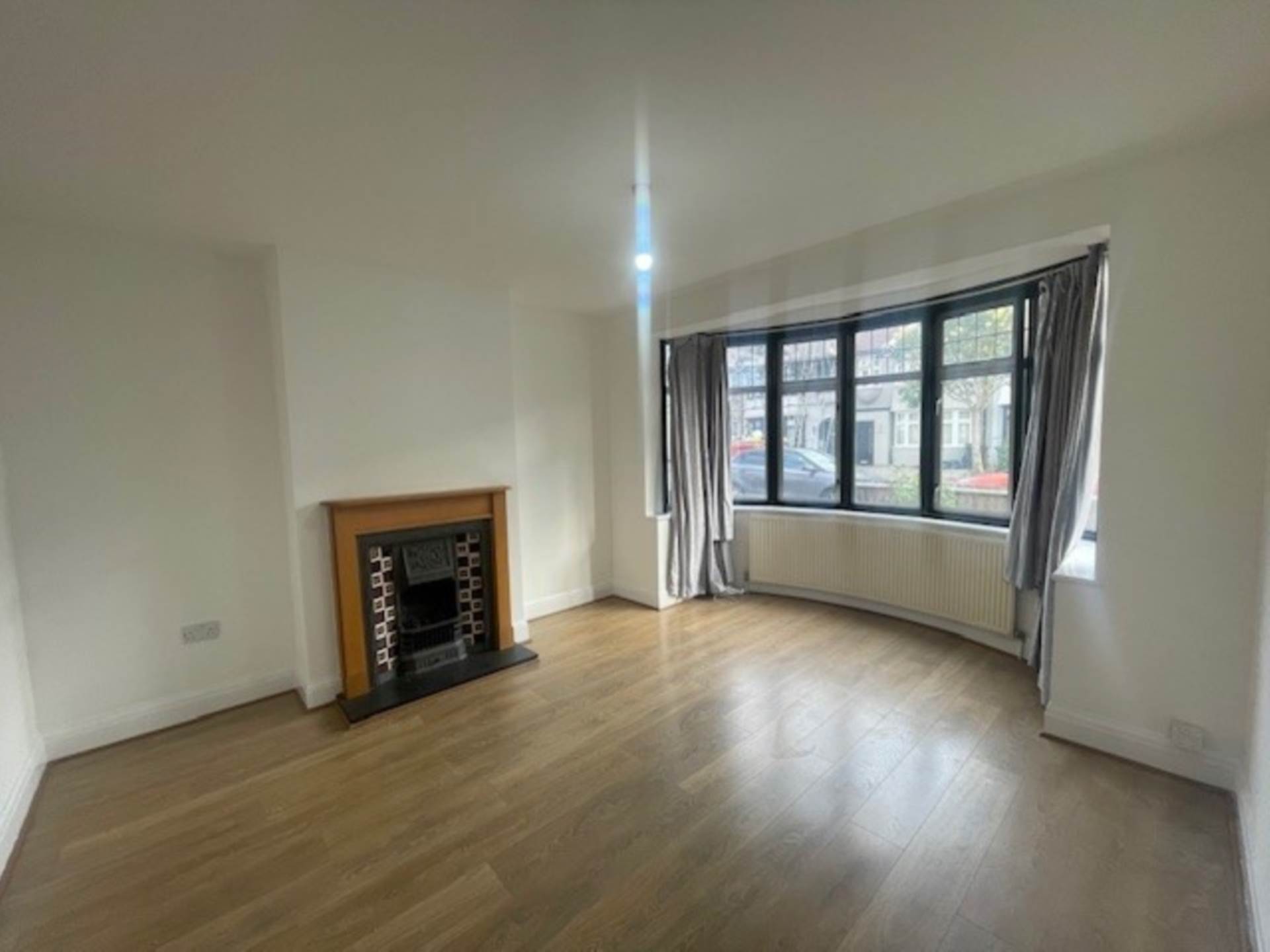Sydney Road, Barkingside, Image 3