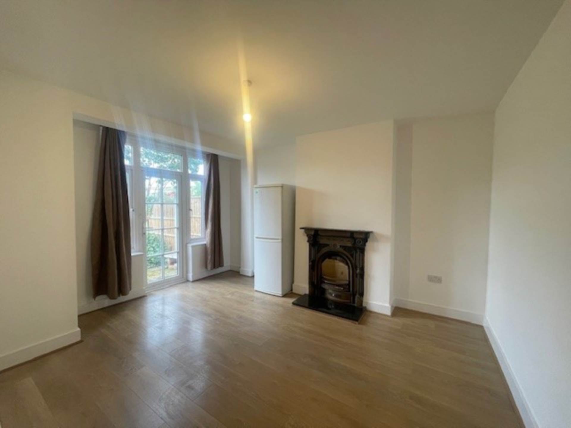 Sydney Road, Barkingside, Image 6