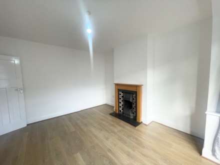 Sydney Road, Barkingside, Image 5