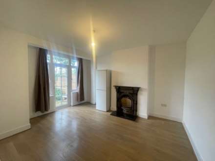 Sydney Road, Barkingside, Image 6