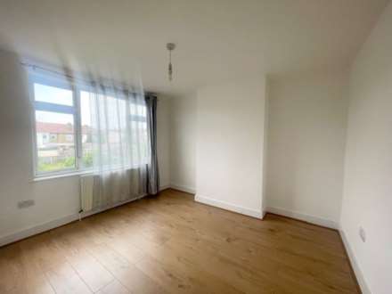 Sydney Road, Barkingside, Image 8