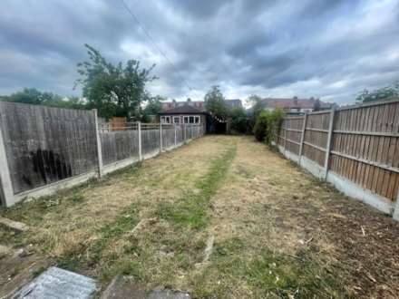 Sydney Road, Barkingside, Image 9