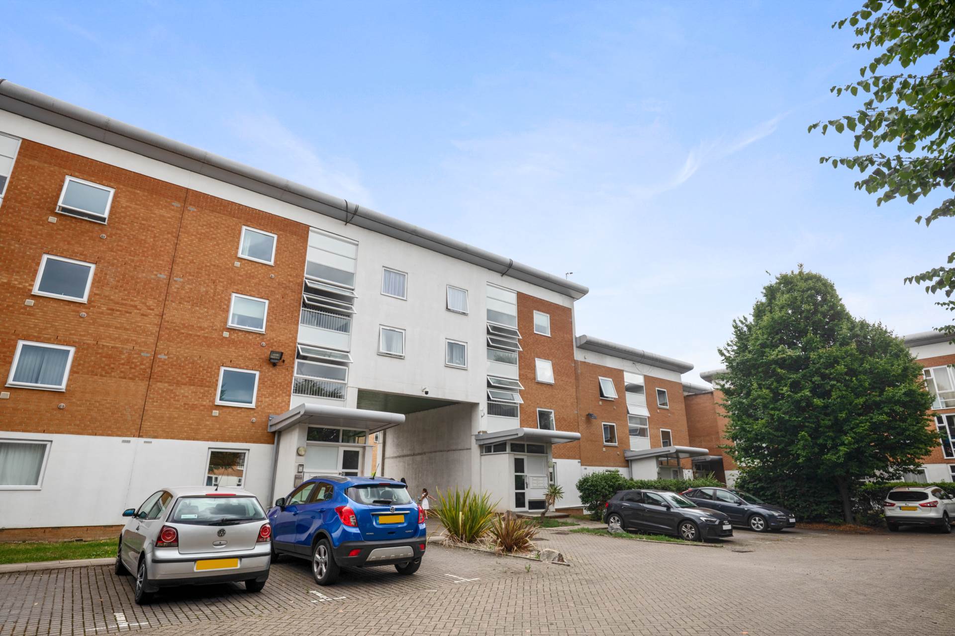 Felixstowe Court, London, Image 15