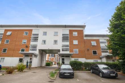 Felixstowe Court, London, Image 14