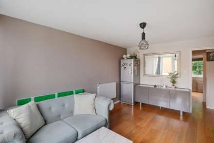 Felixstowe Court, London, Image 5