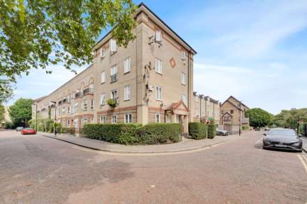 Concorde Drive, London, Image 14