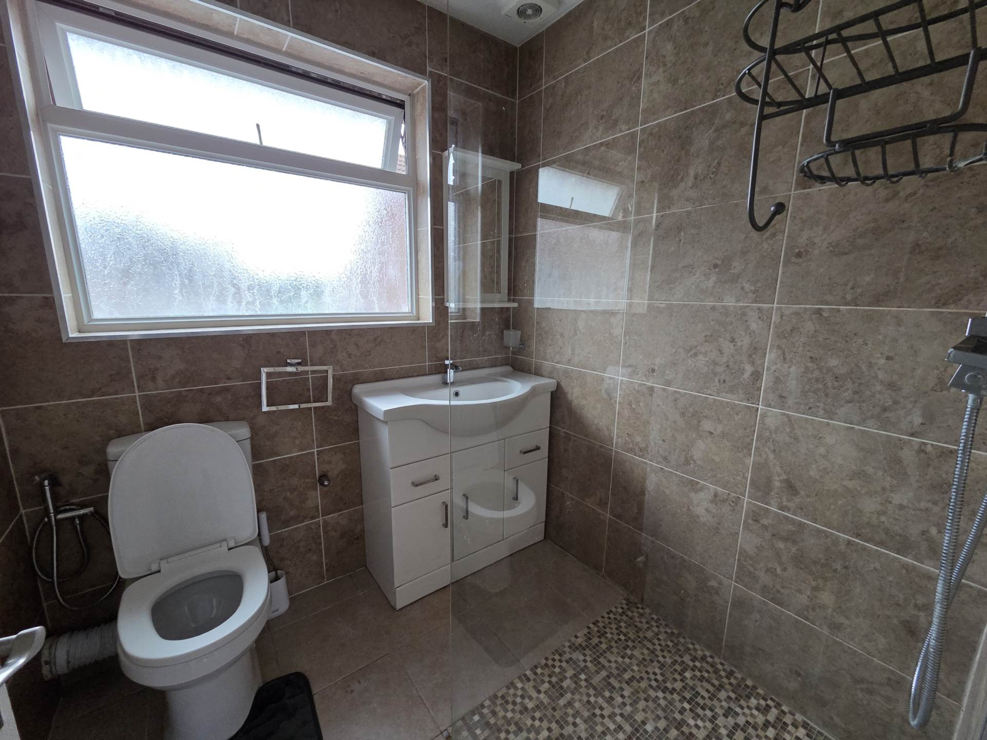 Wakerley Close, London, Image 7