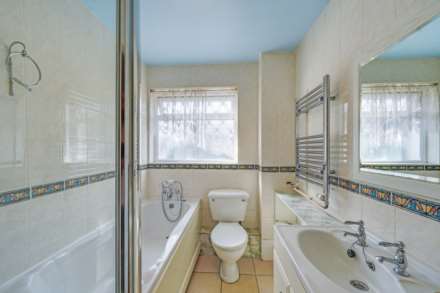 Oakley Close, Beckton, Image 12
