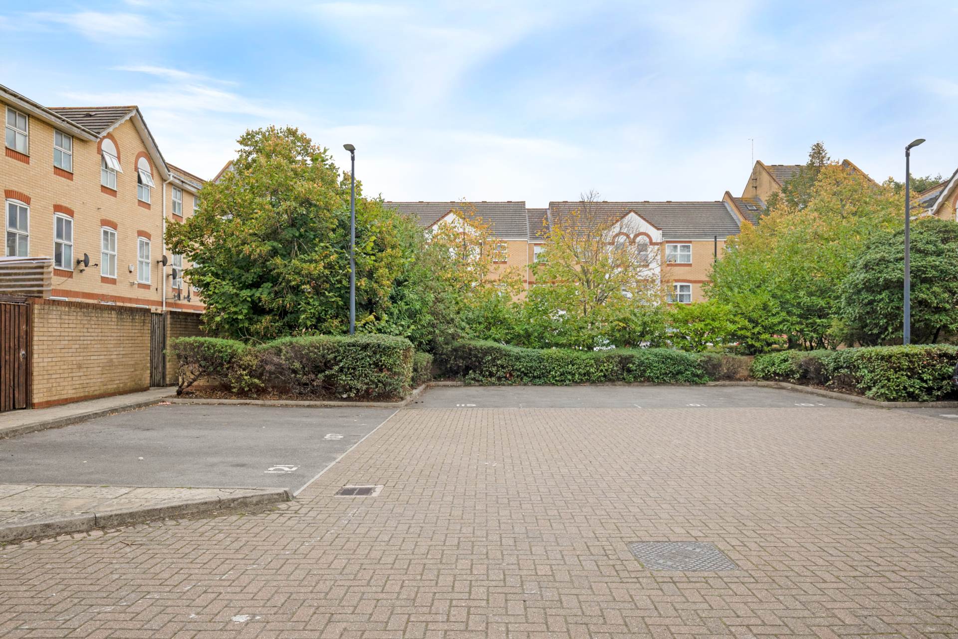Angelica Drive, Beckton, Image 10