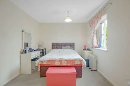 Angelica Drive, Beckton, Image 4