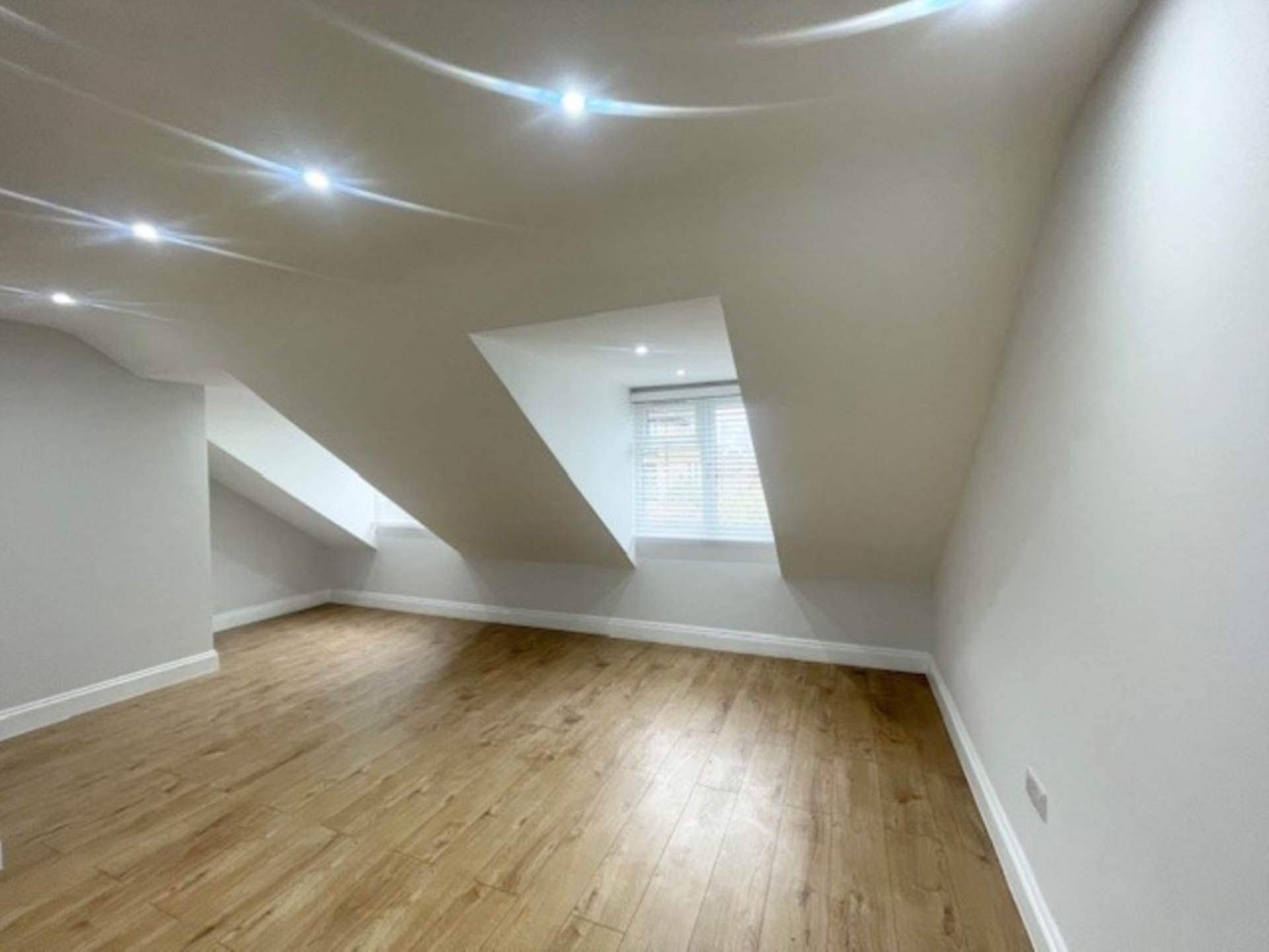 Verbena Close, London, Image 10