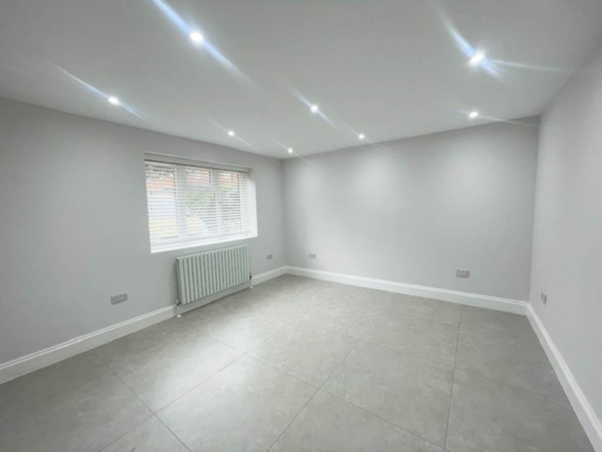 Verbena Close, London, Image 5