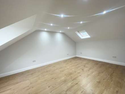 Verbena Close, London, Image 11