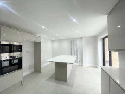 Verbena Close, London, Image 3