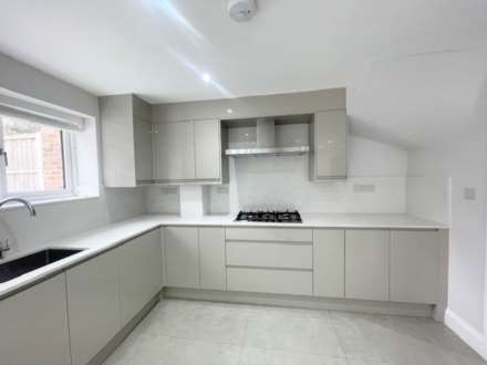 Verbena Close, London, Image 4
