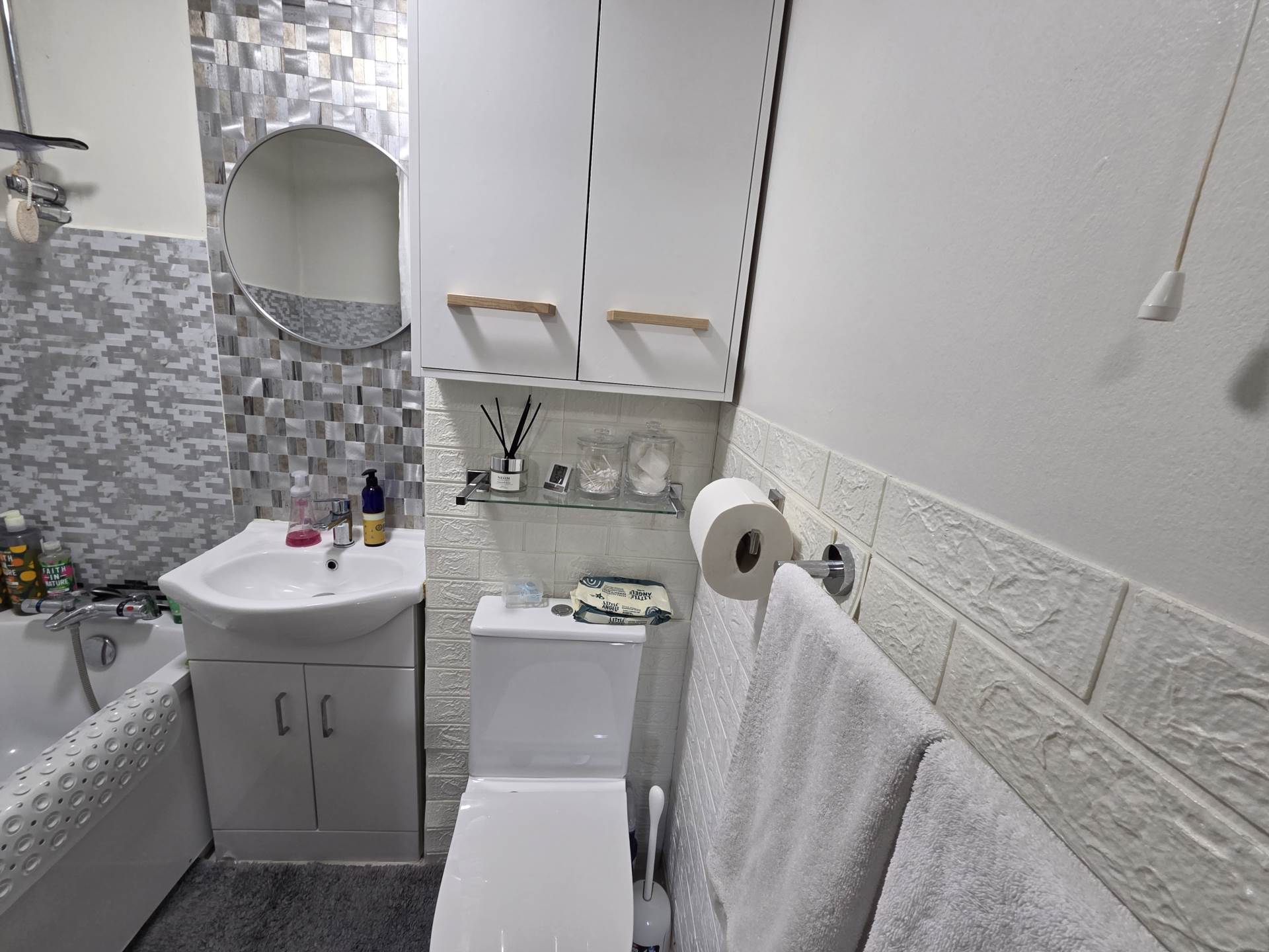 Dunnock Road, London, Image 6