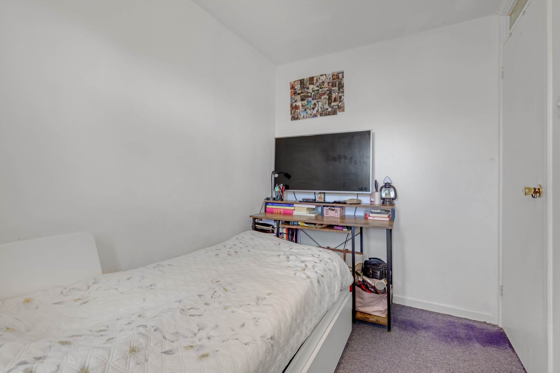 Kirkham Road, London, Image 11