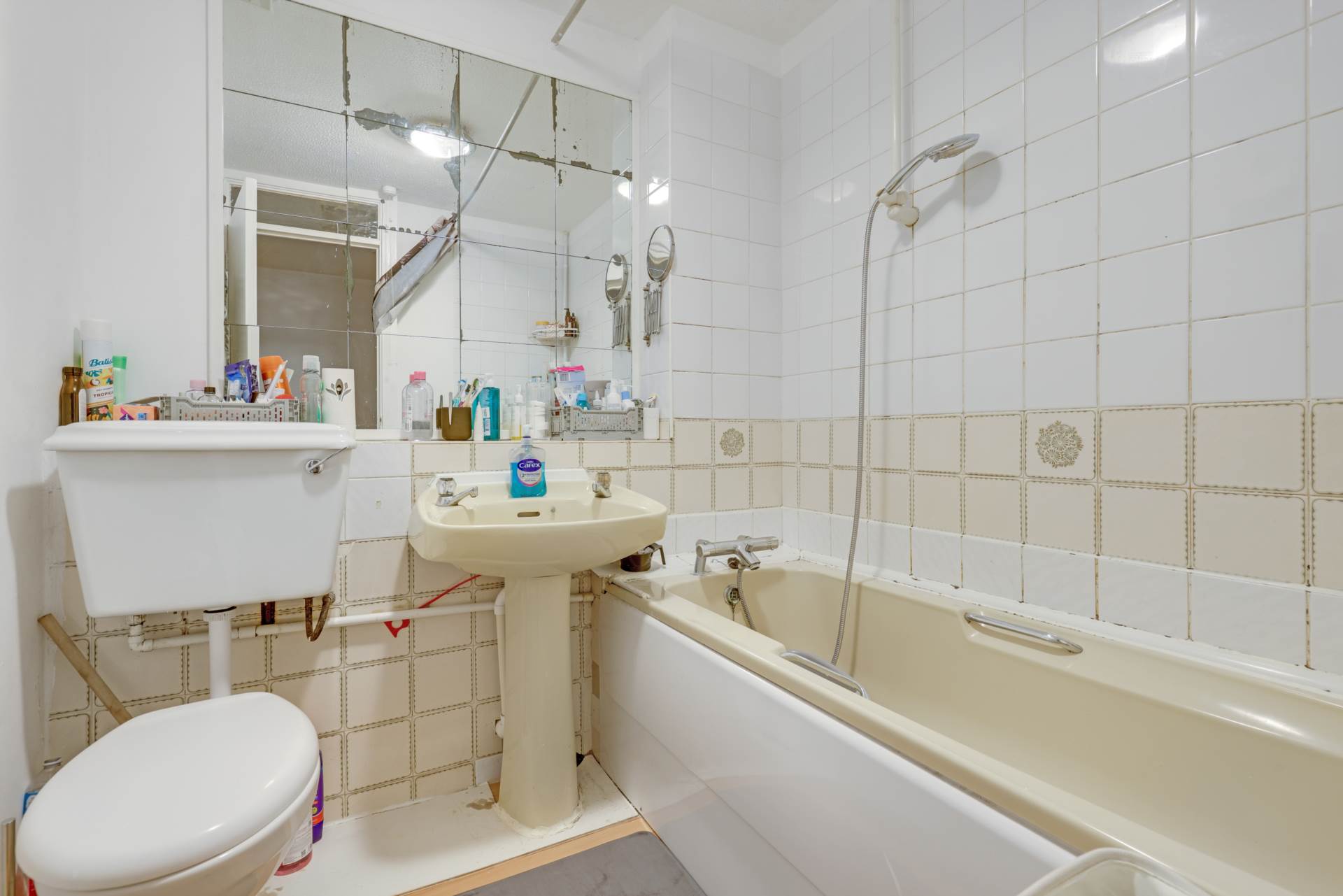 Kirkham Road, London, Image 12