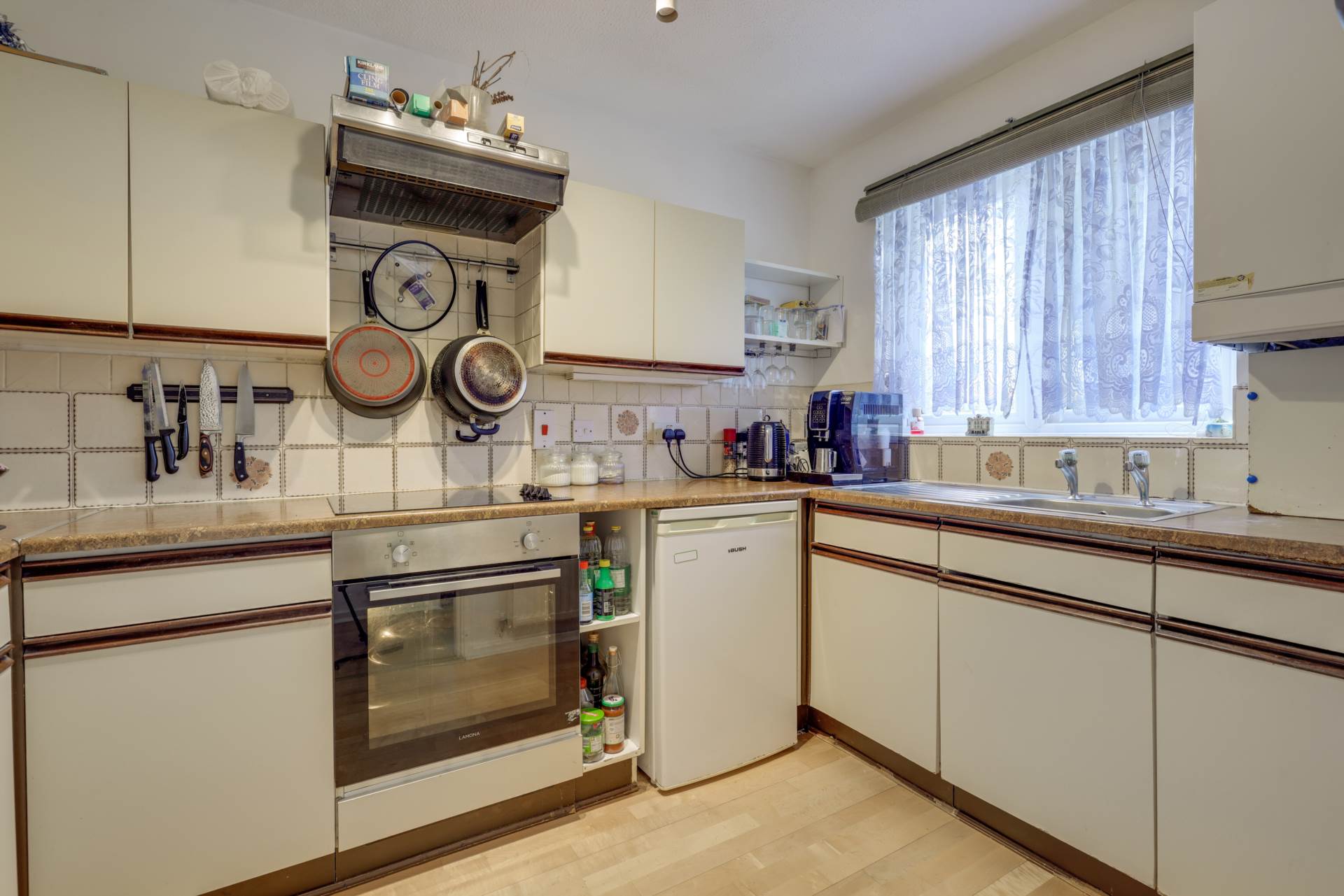 Kirkham Road, London, Image 7