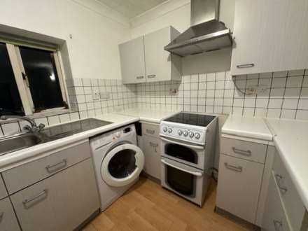 Hallywell Crescent, Beckton, Image 2