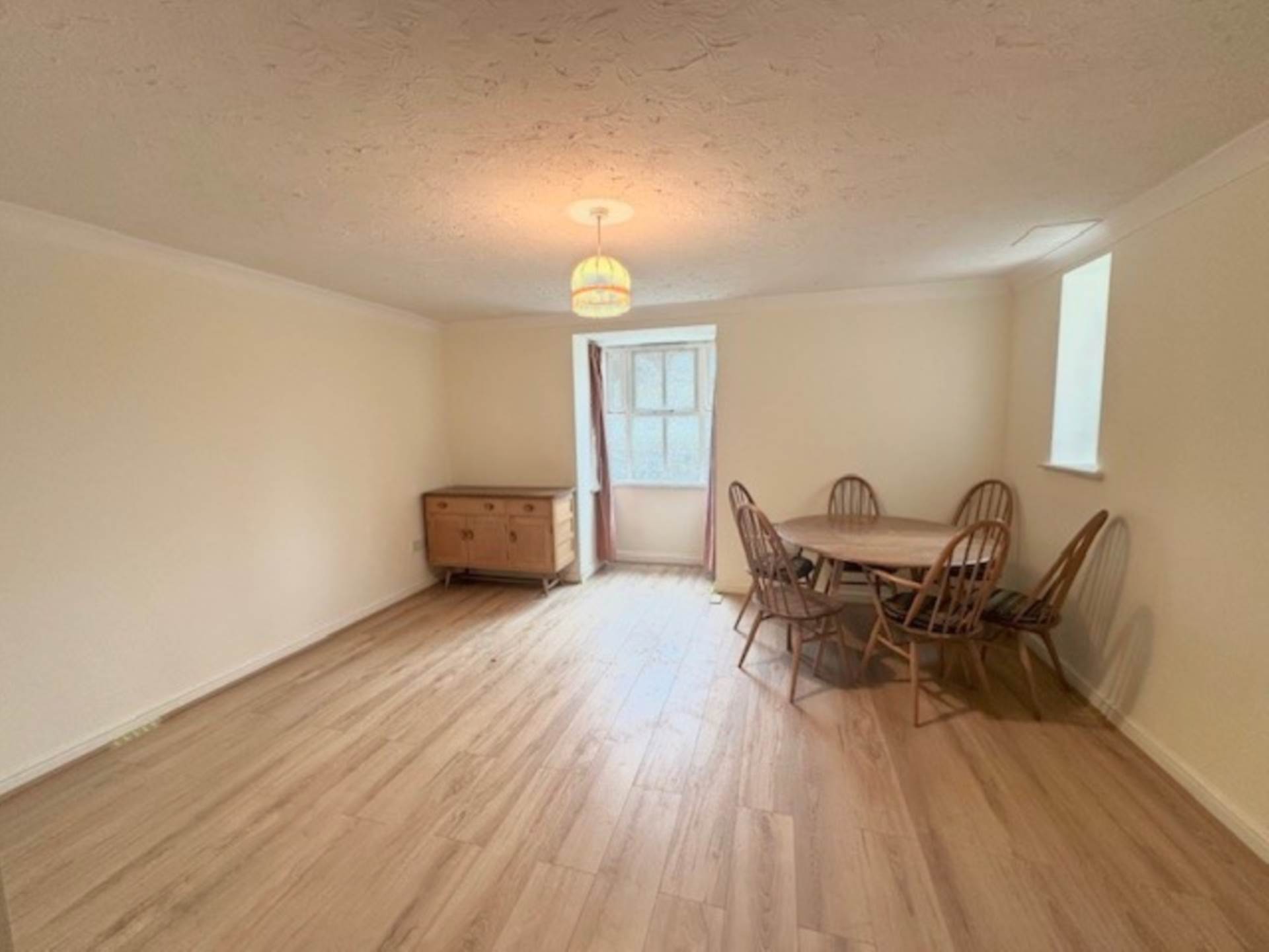 Founders Close, London, Image 3