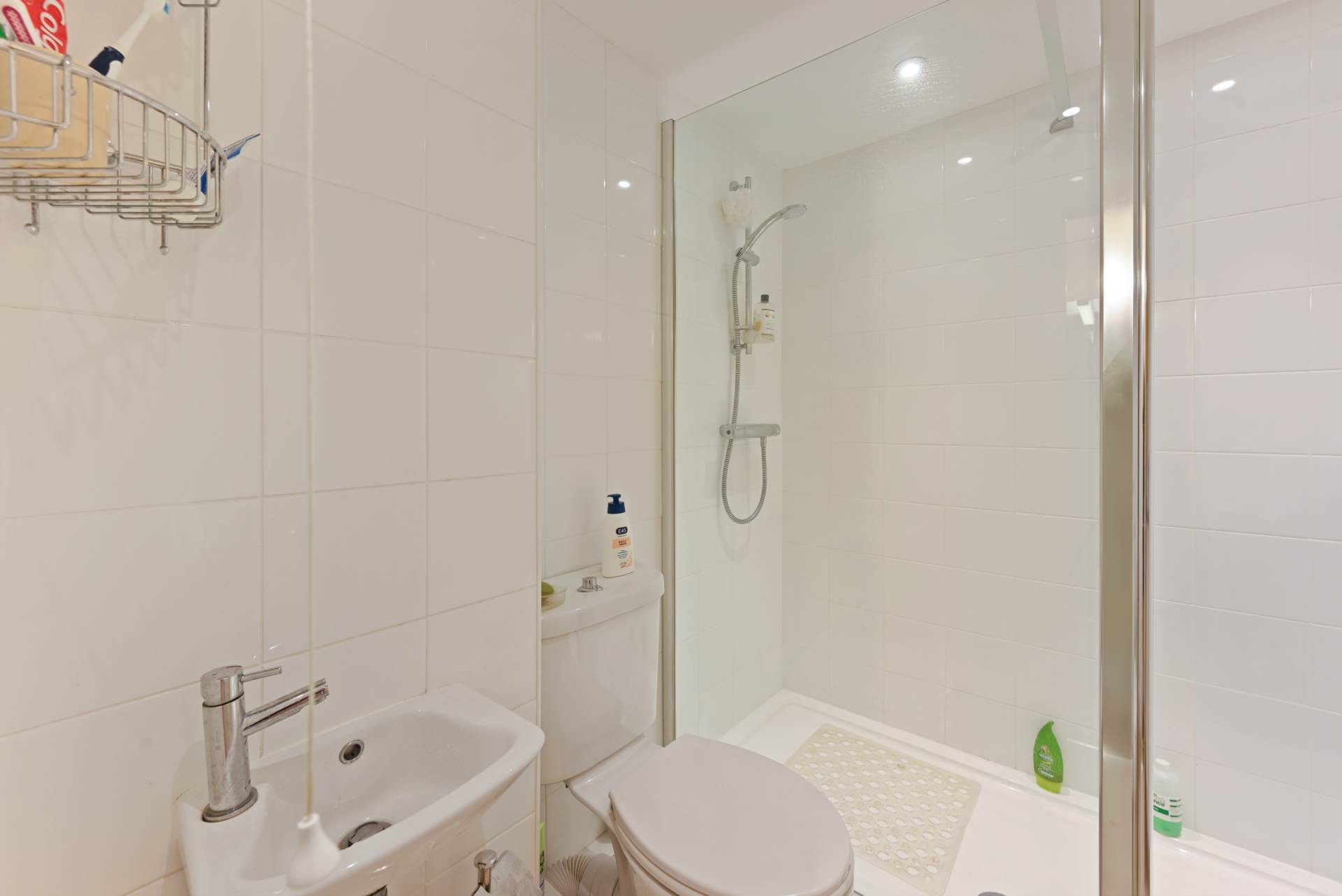 Founders Close, London, Image 5