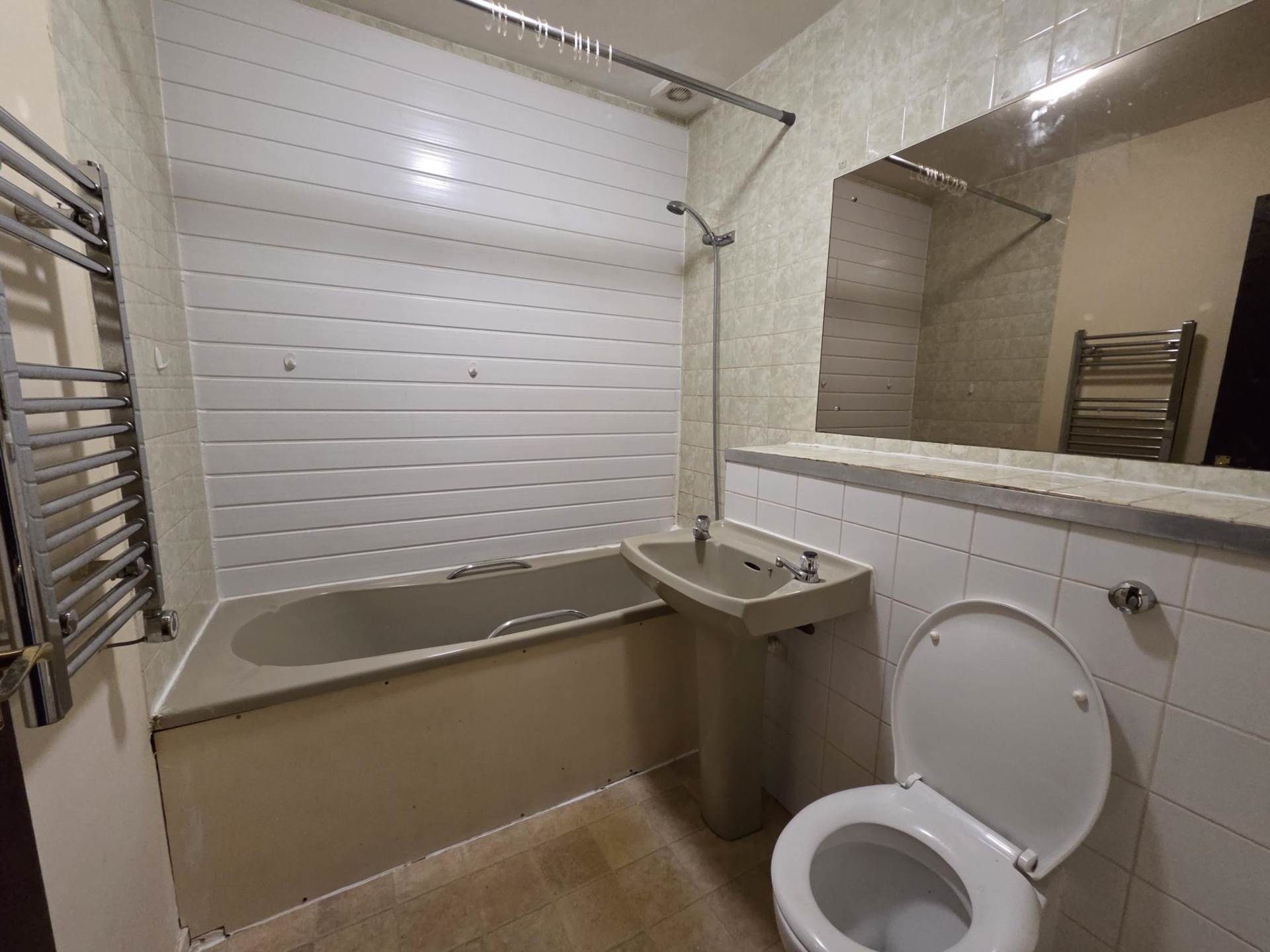 Boultwood Road, London, Image 7