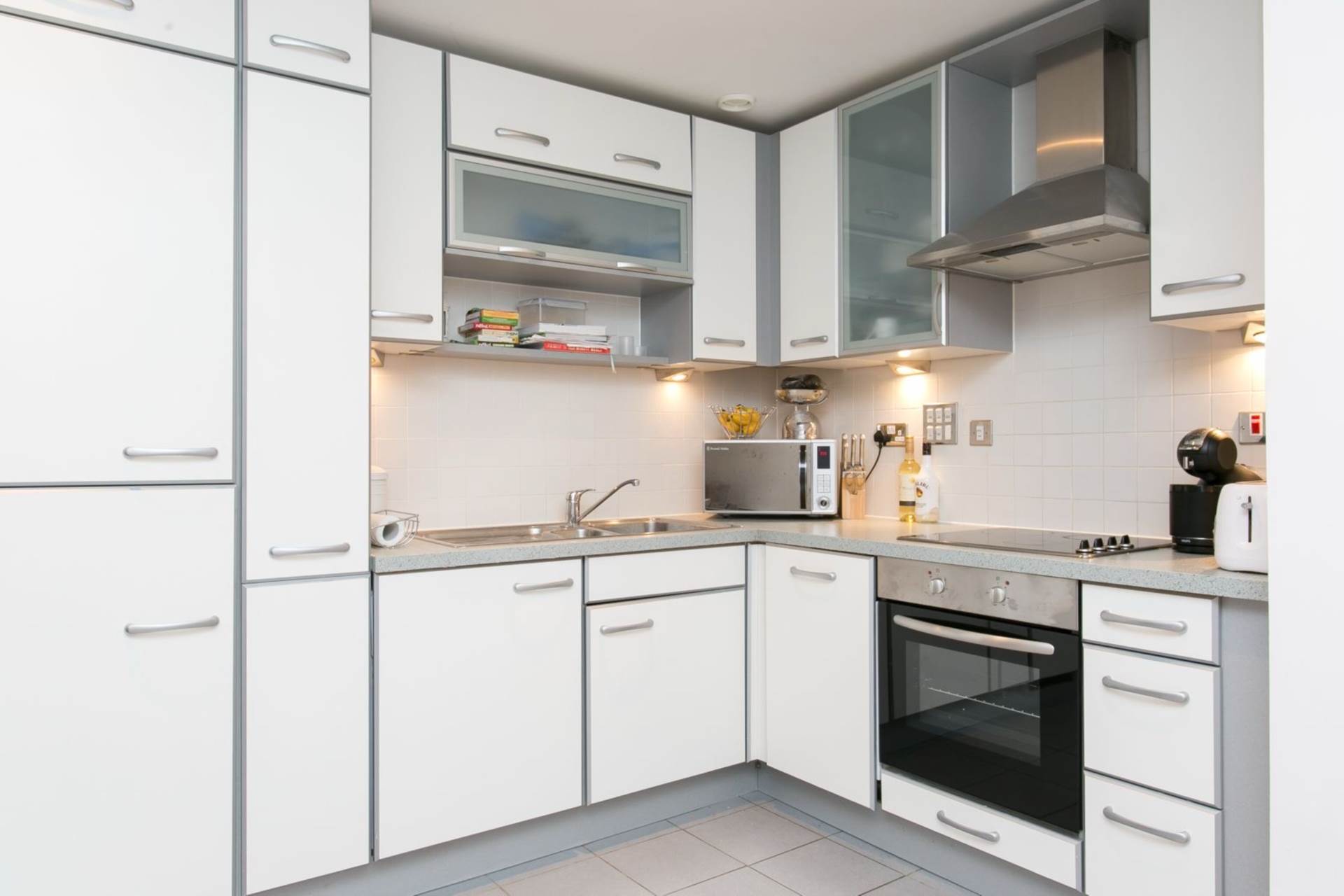 Western Gateway, Canning Town, Image 3